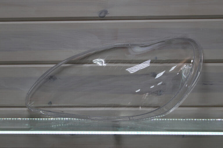 Стекло на левую фару для Mercedes S-class W220 2002-2005 рестайлинг